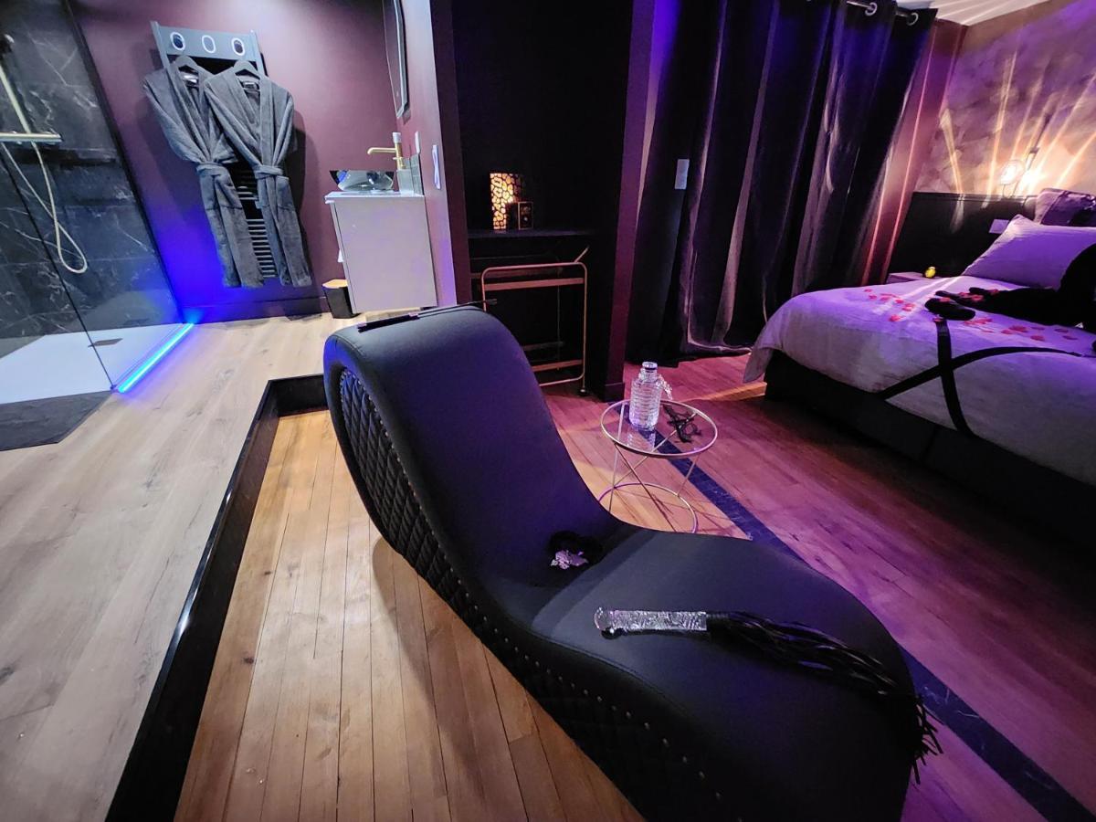 Caen, Tu M'Aimes - Suite Romantique ภายนอก รูปภาพ